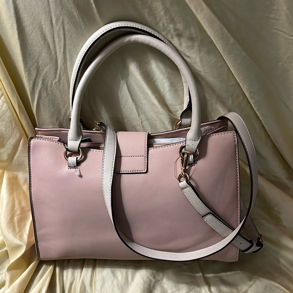 Guess Handbags - Guess purse